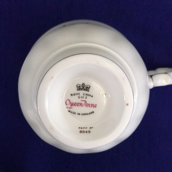 Vintage Queen Anne Blue Flowers Teacup and Saucer - Picture 4 of 6